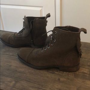 Banana Republic - Men’s suede boots